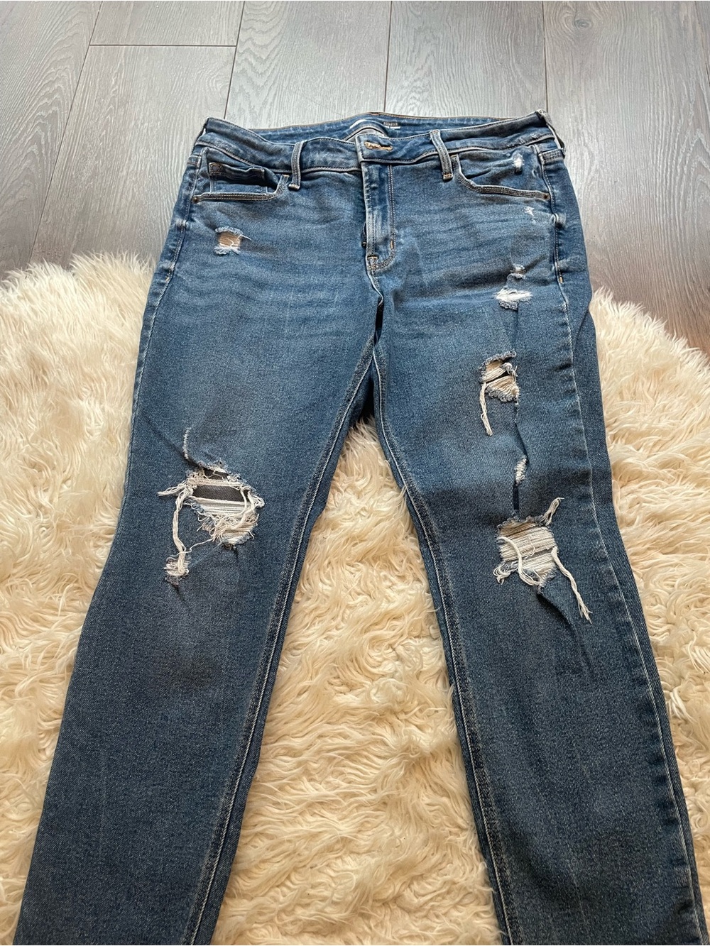 Size 10 Old Navy Rockstar Super Skinny Jeans